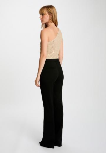 Блузка без рукавов