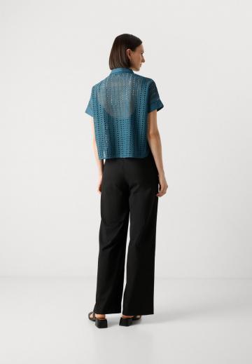 Кружевная блузка