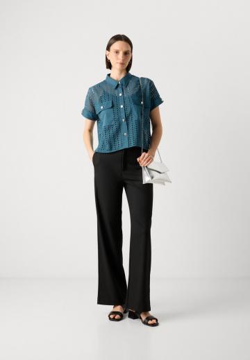 Кружевная блузка