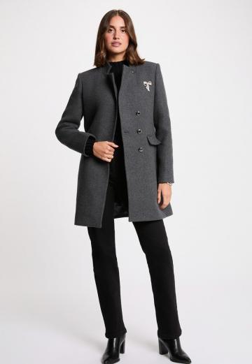 Короткое пальто