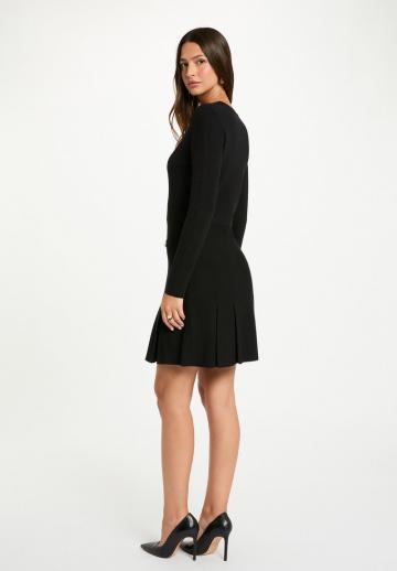 Вязаное платье