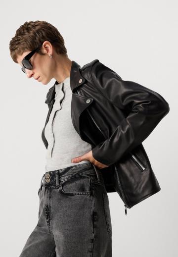 Кожаная куртка