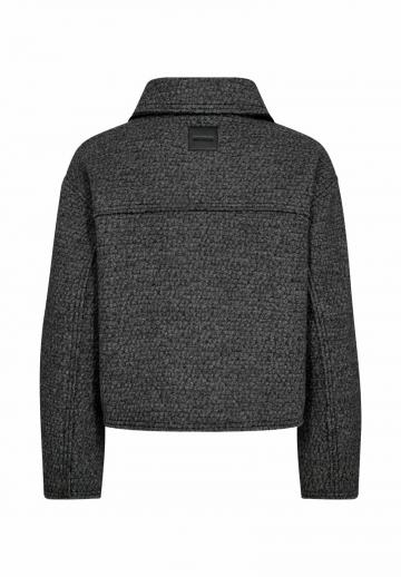 Куртка с накладнымит карманами