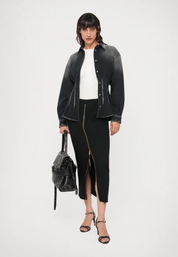 Джинсовая куртка