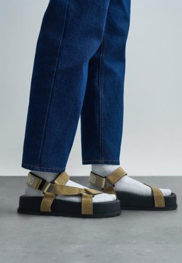 Босоножки на платформе