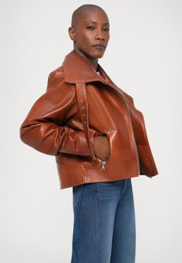 Джинсы бойфренда