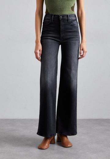 Клешеные джинсы