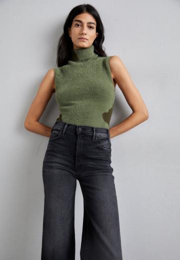 Клешеные джинсы