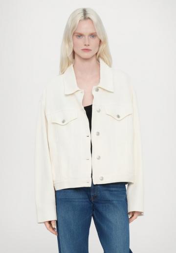 Джинсы бойфренда