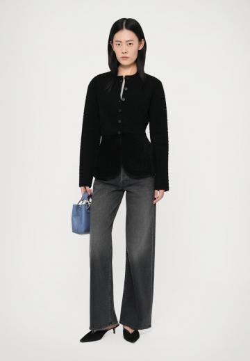 Джинсы бойфренда