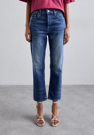 Джинсы бойфренда
