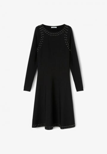 Вязаное платье