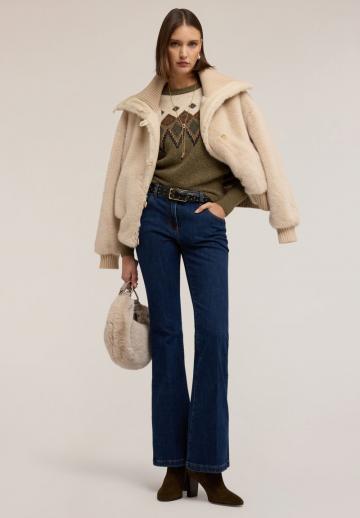 Клешеные джинсы