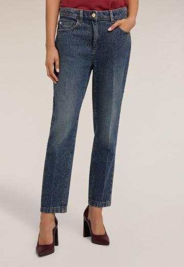 Короткие джинсы