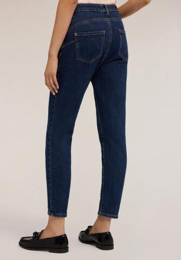 Короткие джинсы