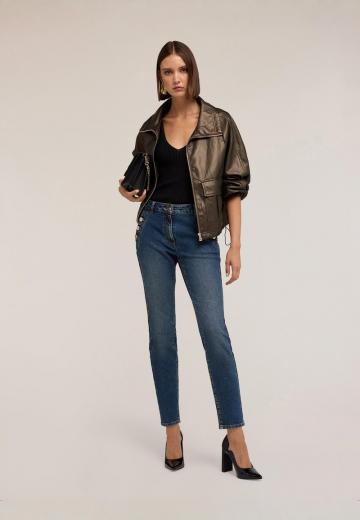 Короткие джинсы