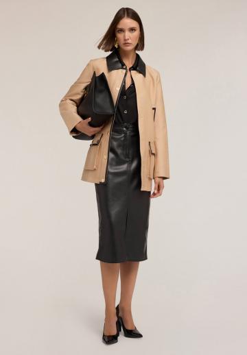 Короткое пальто