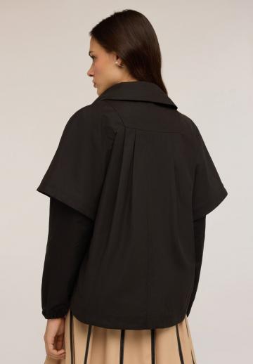 Куртка с накладнымит карманами