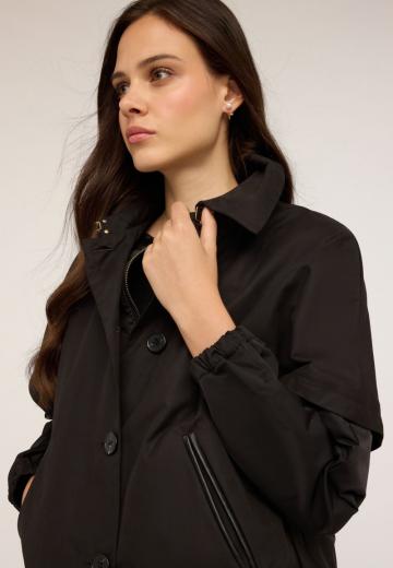 Куртка с накладнымит карманами