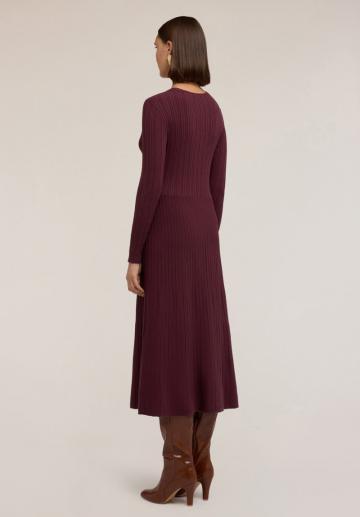 Вязаное платье