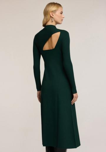 Вязаное платье