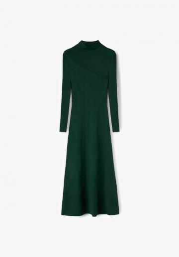 Вязаное платье