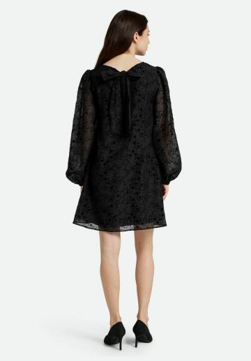 Короткое платье