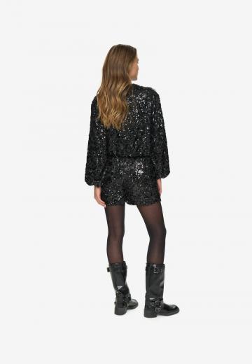 Короткая куртка