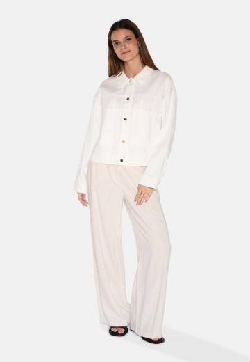 Куртка с накладнымит карманами