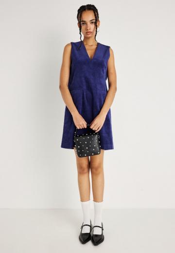 Короткое платье