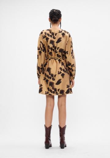 Короткое платье