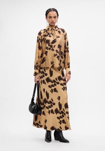 Атласная блузка