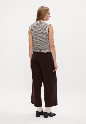 Пуловер без рукавов