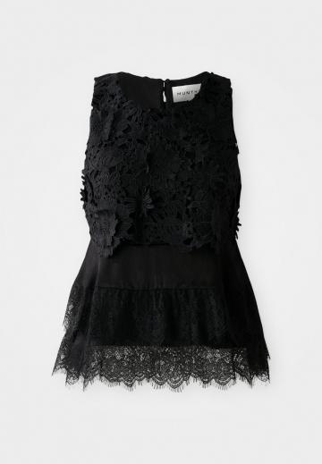 Блузка без рукавов