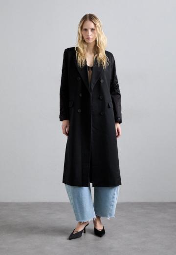Шерстяное пальто