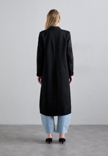 Шерстяное пальто