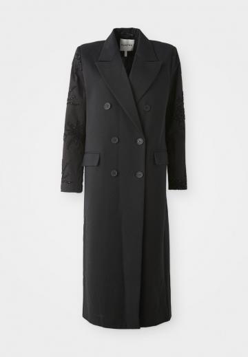 Шерстяное пальто