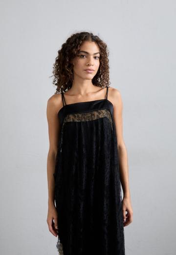 Коктейльное платье