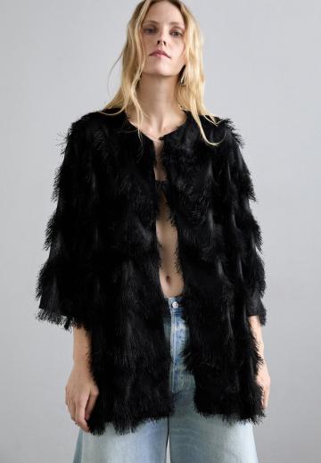 Короткое пальто