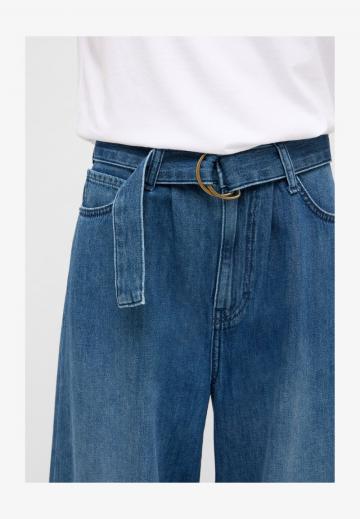 Свободные джинсы