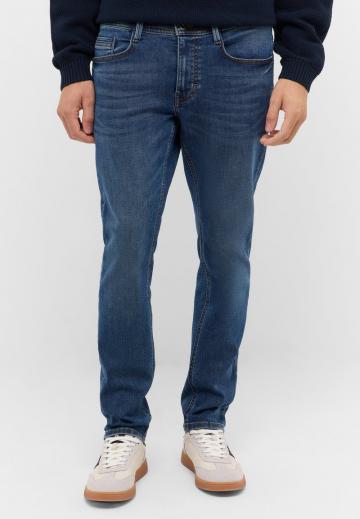 Узкие джинсы