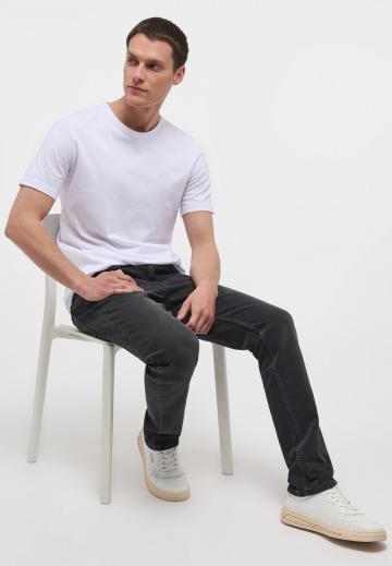 Узкие джинсы