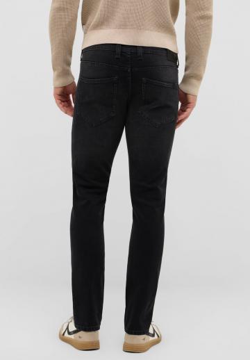 Узкие джинсы