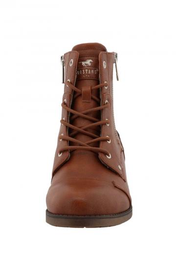 Ботинки на шнуровке