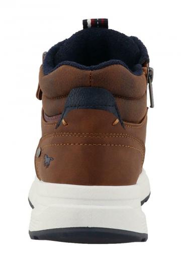 Ботинки на шнуровке