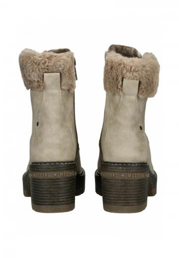 Зимние ботинки