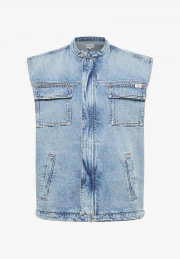 Джинсовая жилетка