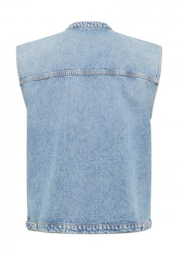 Джинсовая жилетка