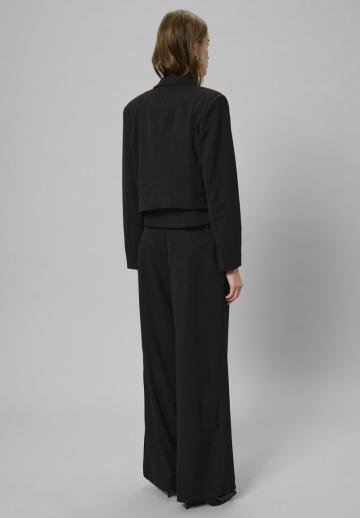 Короткий блейзер