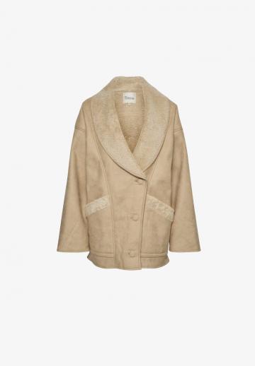 Короткое пальто